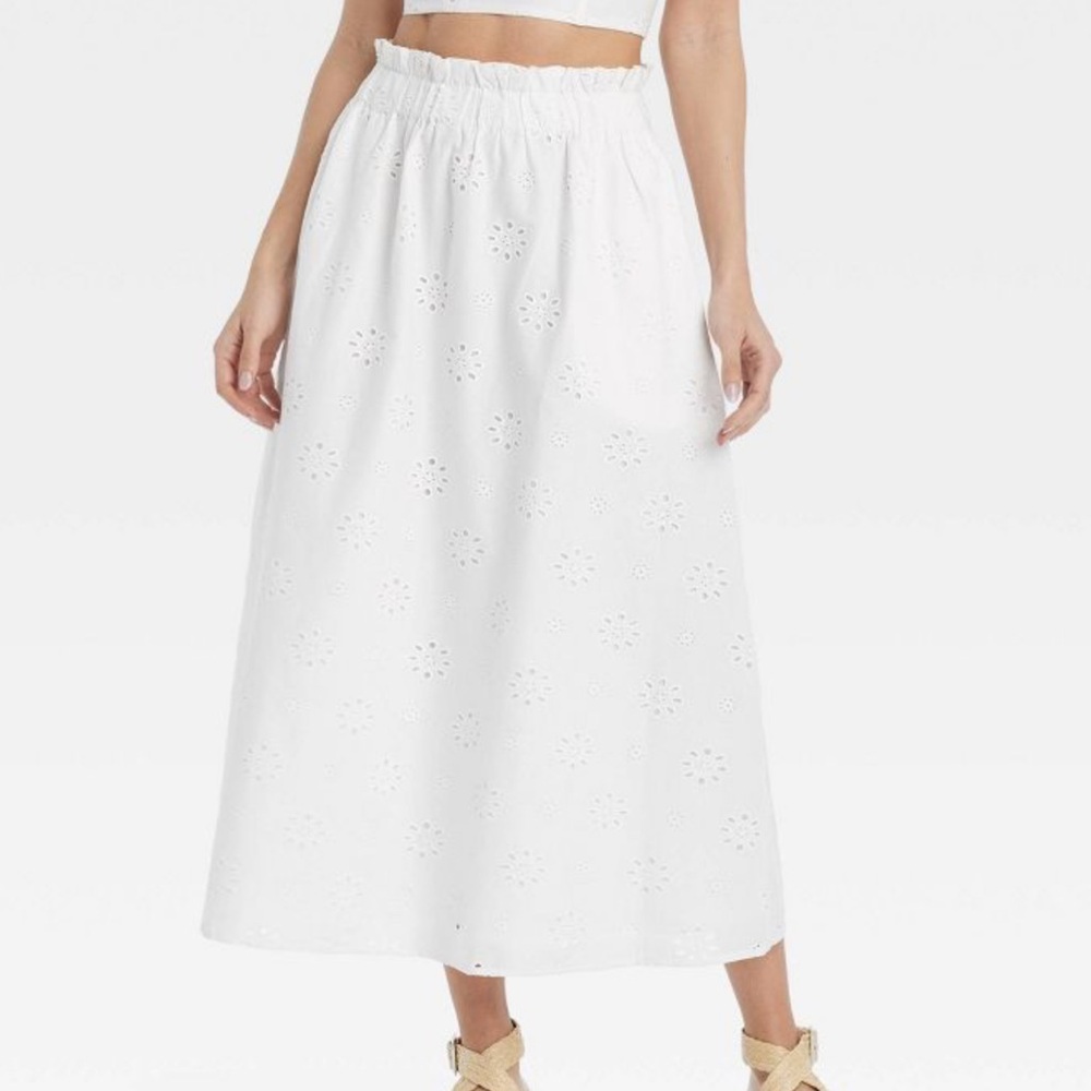 Universal Threads White Eyelet Maxi Skirt